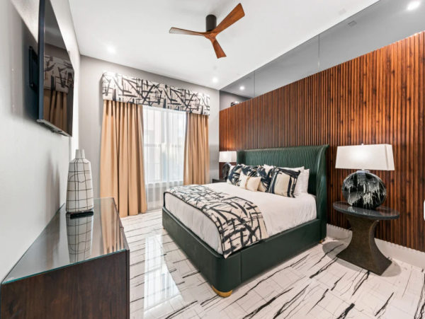 Luxurious 8-Bedroom Vacation Home in Orlando - Private Pool & Resort Amenities